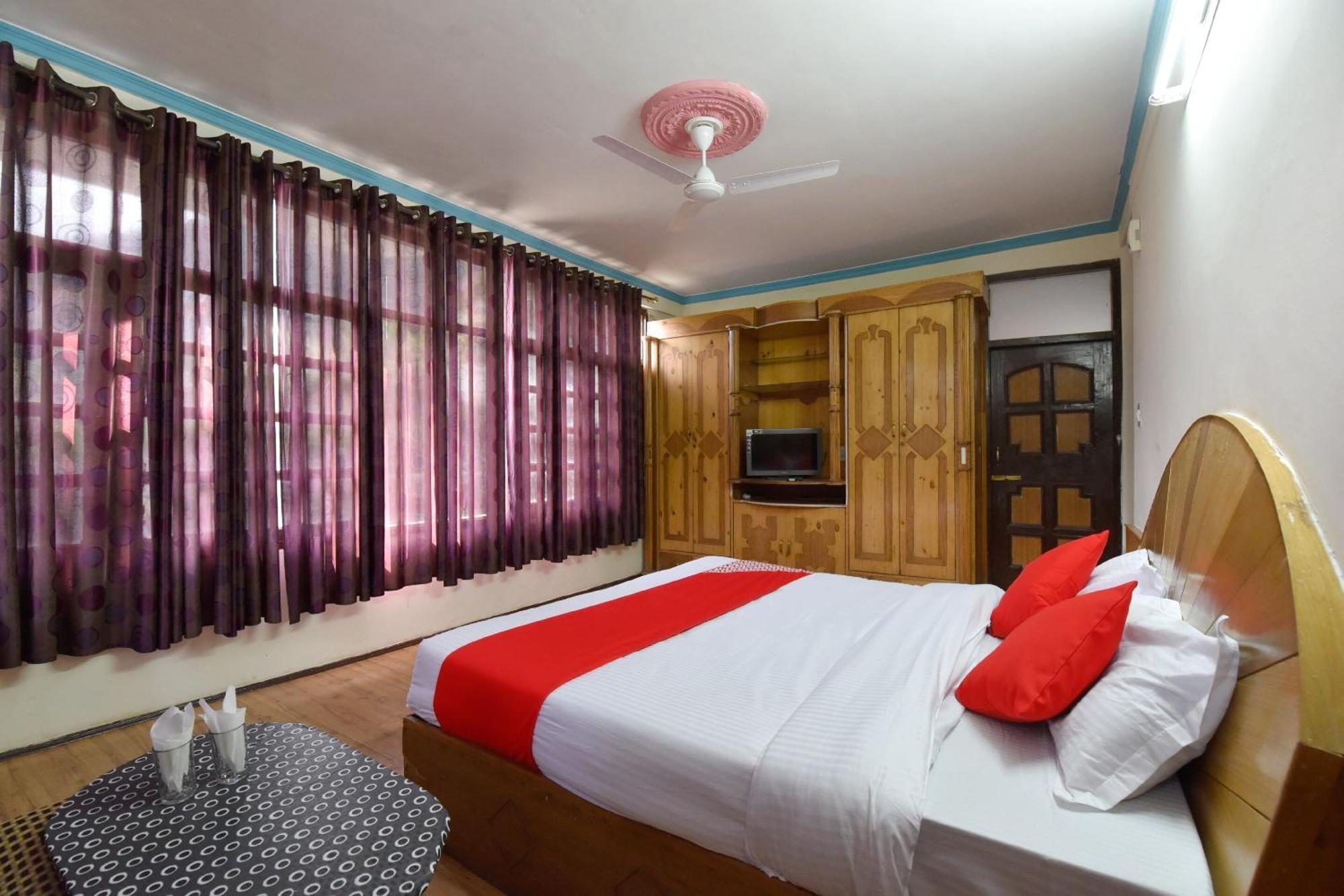Hotel Oyo Hill View Manāli Zewnętrze zdjęcie